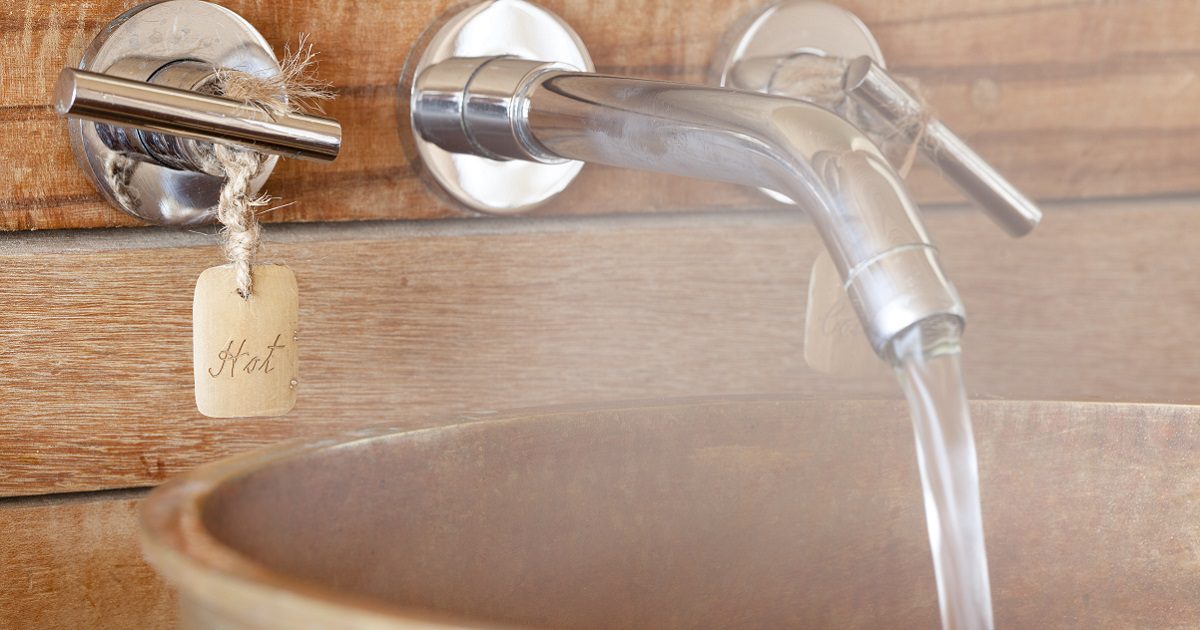 Warm bath with Epsom Salts for January detox plan - Silver Magazine www.silvermagazine.co.uk